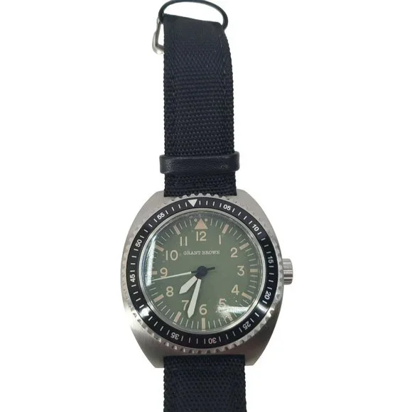 Grant Brown New in Box Men's Wristwatch Black - Picture 6 of 9